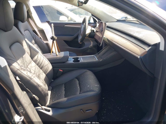 2024 TESLA MODEL Y 7SAYGDED7RF016828 Photo 4