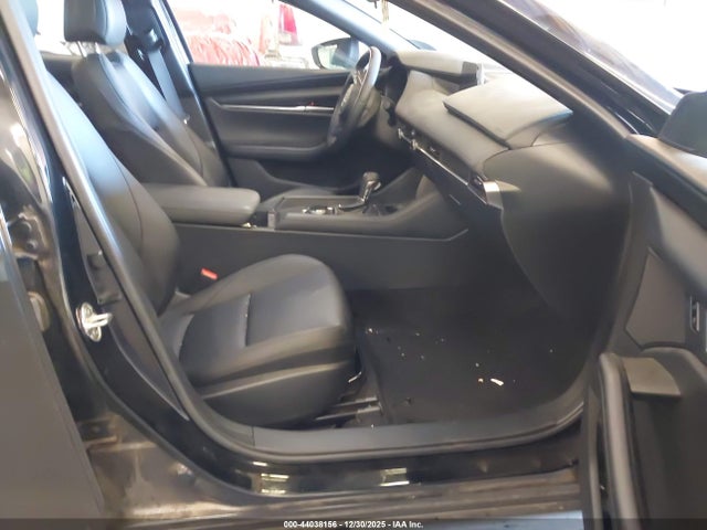 JM1BPAKL6M1338617 Mazda Mazda3 Select