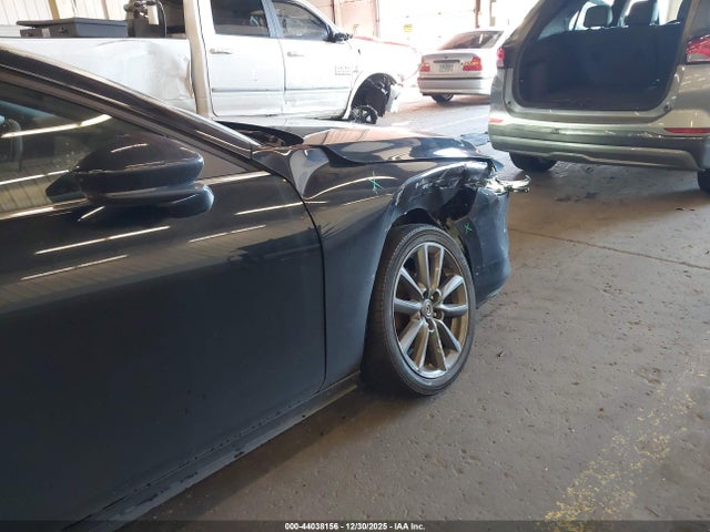 JM1BPAKL6M1338617 Mazda Mazda3 Select