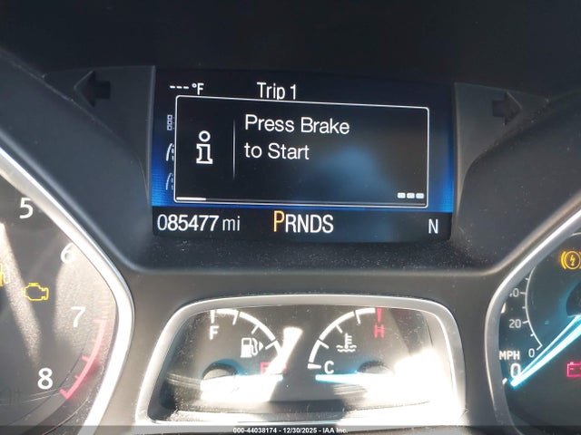 Ford Escape Titanium 2017 1FMCU0J96HUC13727 Image 16