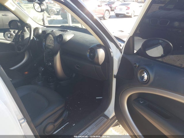 2013 MINI COUNTRYMAN WMWZB3C52DWR36163 Photo 4