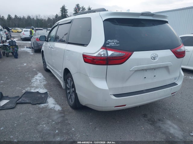 5TDDZ3DC2LS240262 Toyota SIENNA XLE