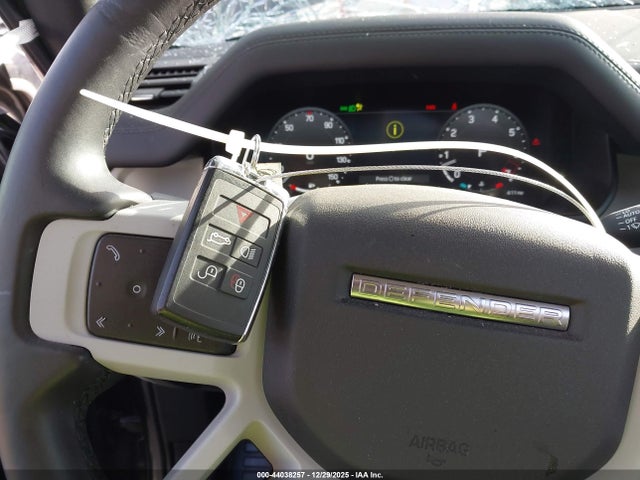 SALEJFFU5R2338455 Land Rover Defender 130 P300 S
