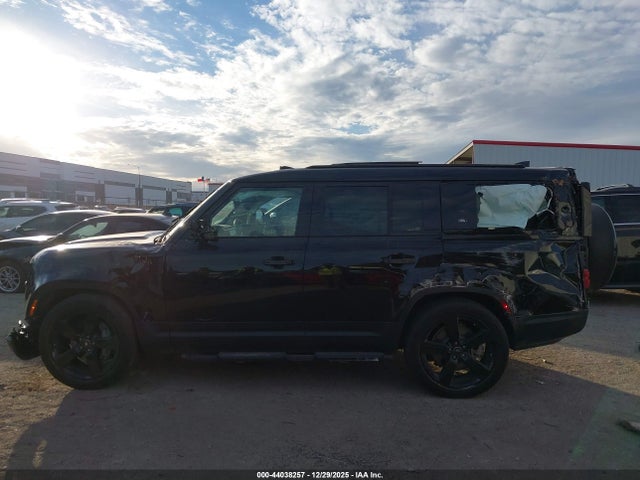SALEJFFU5R2338455 Land Rover Defender 130 P300 S