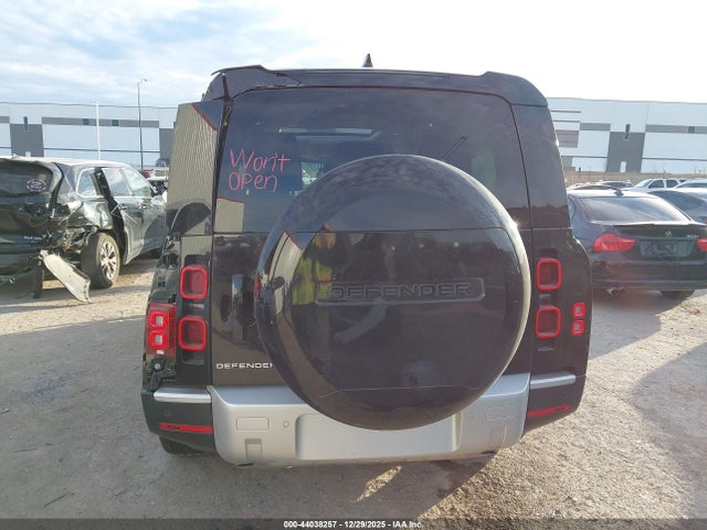 SALEJFFU5R2338455 Land Rover Defender 130 P300 S