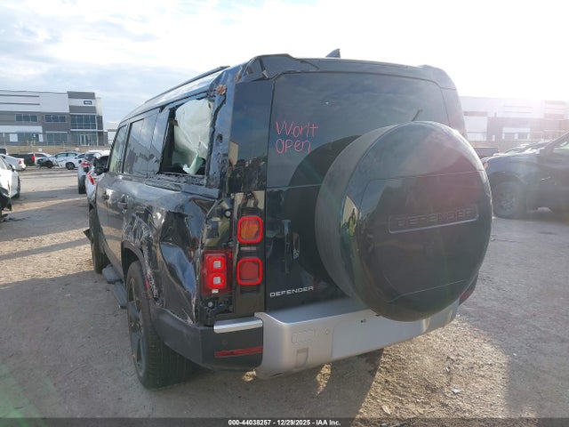 SALEJFFU5R2338455 Land Rover Defender 130 P300 S