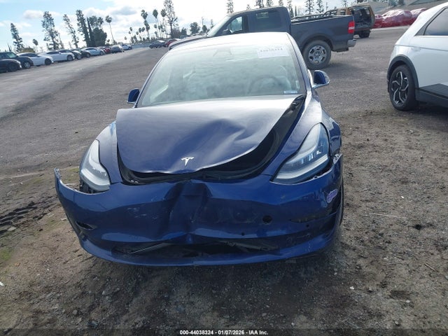 44038324 :رقم المزاد ، 5YJ3E1EA9KF302574 vin ، 2019 Tesla Model 3 Long Range/mid Range/standard Range/standard Range Plus مزاد بيع