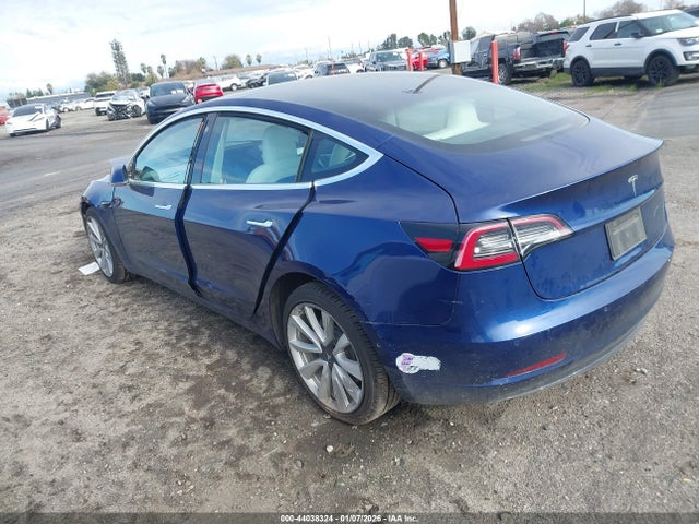 44038324 :رقم المزاد ، 5YJ3E1EA9KF302574 vin ، 2019 Tesla Model 3 Long Range/mid Range/standard Range/standard Range Plus مزاد بيع