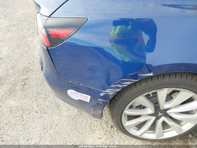 44038324 :رقم المزاد ، 5YJ3E1EA9KF302574 vin ، 2019 Tesla Model 3 Long Range/mid Range/standard Range/standard Range Plus مزاد بيع