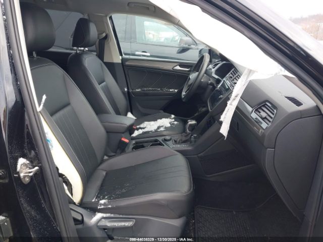 2022 VOLKSWAGEN TIGUAN 3VV2B7AX3NM019767 Photo 4