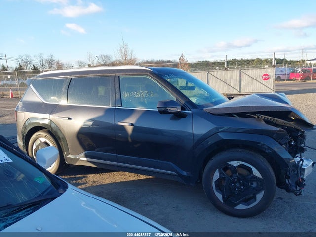 KNDADFS54R6028186 KIA Ev9 Land