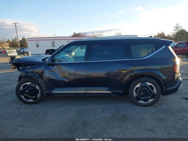 KNDADFS54R6028186 KIA Ev9 Land