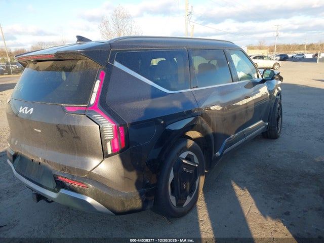 KNDADFS54R6028186 KIA Ev9 Land