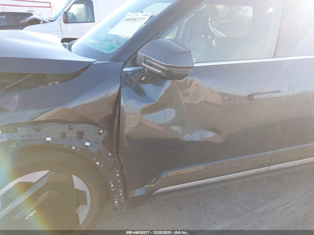 KNDADFS54R6028186 KIA Ev9 Land