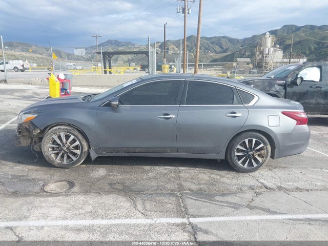 1N4AL3AP2JC214180 Nissan Altima 2.5 Sv