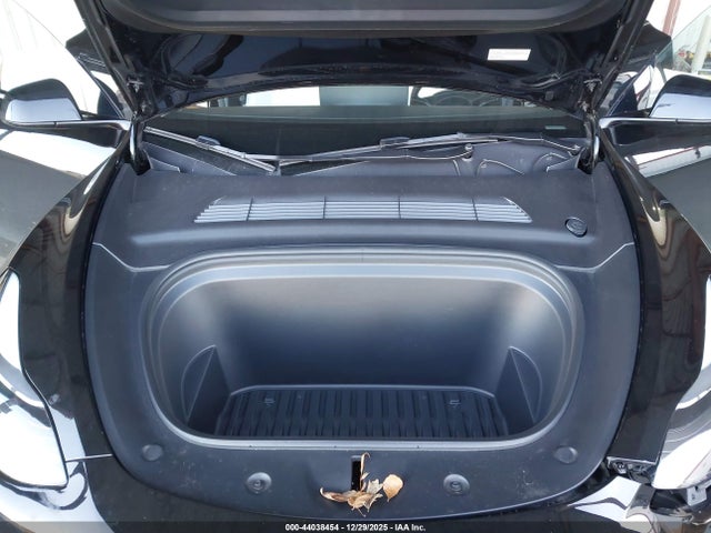 2024 TESLA MODEL Y 7SAYGDEE6RF986520 Photo 9