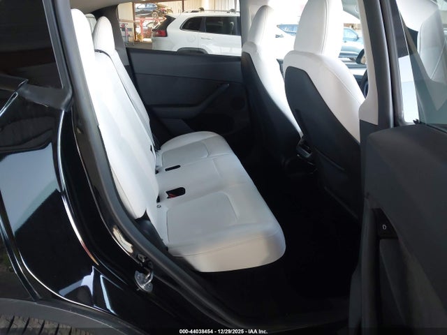 2024 TESLA MODEL Y 7SAYGDEE6RF986520 Photo 7
