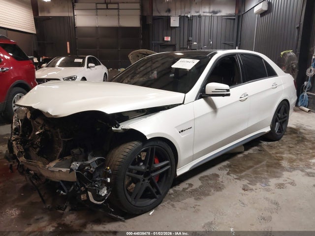 2014 MERCEDES-BENZ E 63 AMG WDDHF7GBXEA953372 Photo 1