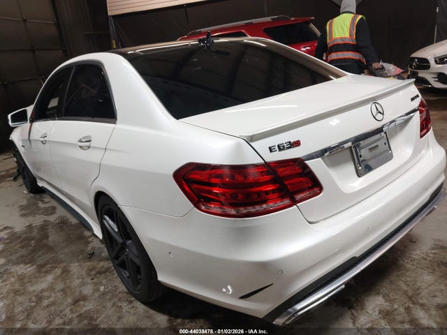 2014 MERCEDES-BENZ E 63 AMG WDDHF7GBXEA953372 Photo 2