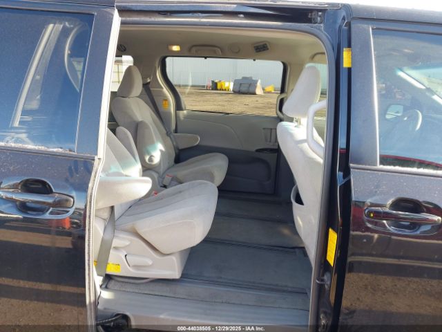 2014 TOYOTA SIENNA 5TDJK3DC7ES090305 Photo 7