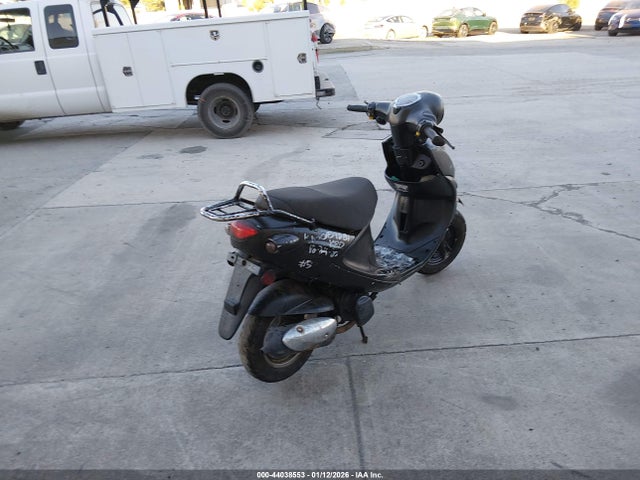 Genuine Scooter Co. Buddy 125 2014 RFVPAC201E1016743 Image 4