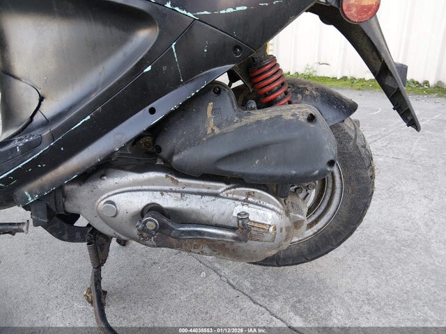Genuine Scooter Co. Buddy 125 2014 RFVPAC201E1016743 Image 9
