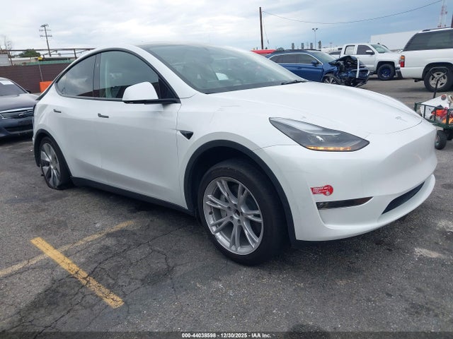 2023 TESLA MODEL Y 7SAYGDED4PF956016 Photo 0