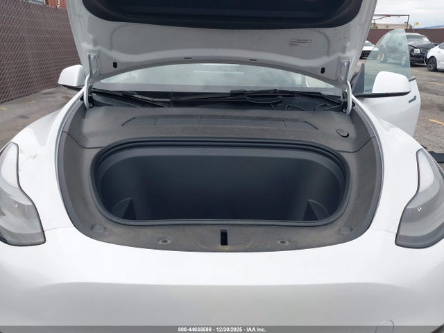 2023 TESLA MODEL Y 7SAYGDED4PF956016 Photo 9