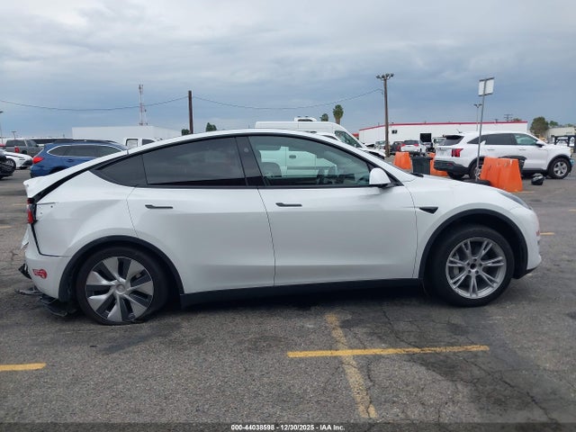 Tesla Model Y Rwd 2023 7SAYGDED4PF956016 Image 12