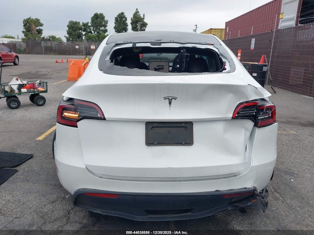 Tesla Model Y Rwd 2023 7SAYGDED4PF956016 Image 15