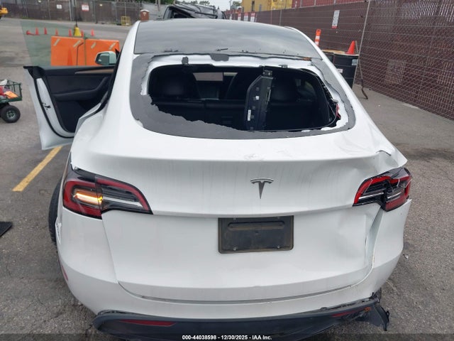 2023 TESLA MODEL Y 7SAYGDED4PF956016 Photo 5