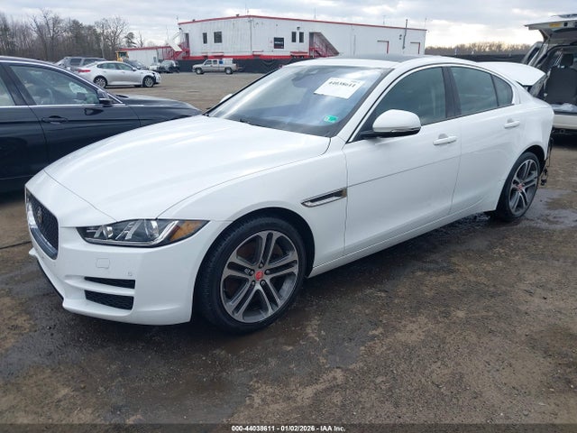 2018 JAGUAR XE SAJAJ4EV3JCP22335 Photo 1