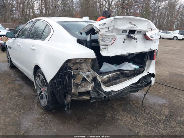2018 JAGUAR XE SAJAJ4EV3JCP22335 Photo 5