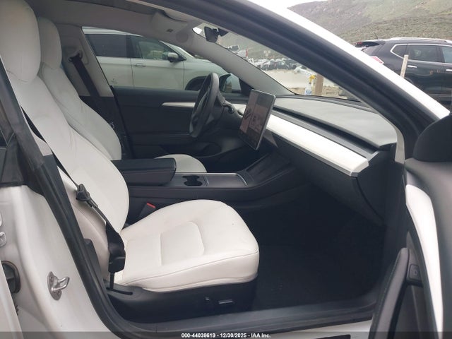 2021 TESLA MODEL 3 5YJ3E1EA3MF000748 Photo 4