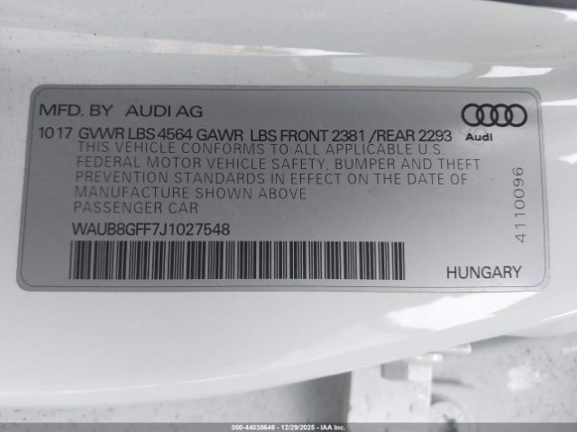 2018 AUDI A3 WAUB8GFF7J1027548 Photo 8
