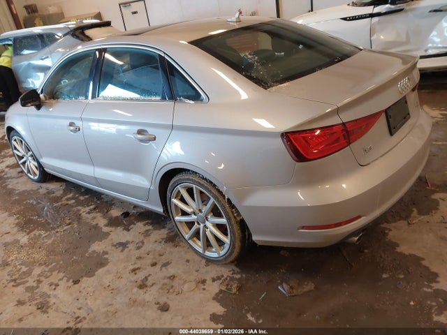 2015 AUDI A3 WAUEFGFF1F1044002 Photo 2