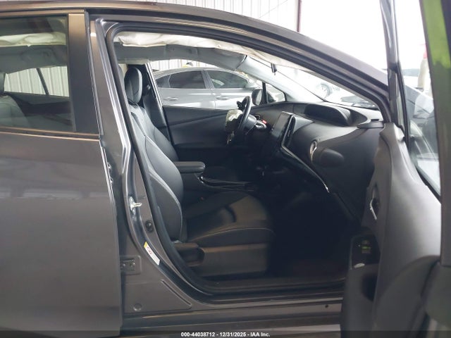 JTDKAMFP4N3217736 Toyota Prius Prime Xle