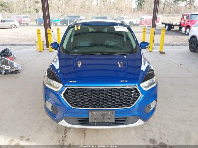 1FMCU9J9XHUC14173 Ford Escape Titanium