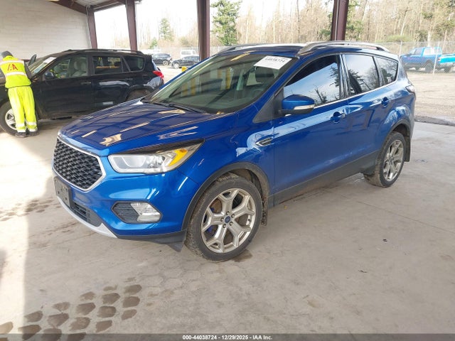 1FMCU9J9XHUC14173 Ford Escape Titanium
