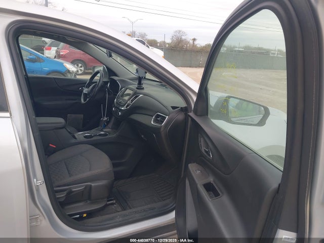 2GNAXKEV0K6278172 Chevrolet EQUINOX LT