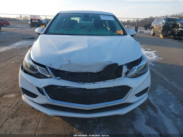 1G1BE5SM6H7163268 Chevrolet Cruze Lt Auto