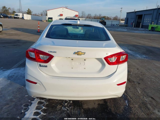 1G1BE5SM6H7163268 Chevrolet Cruze Lt Auto