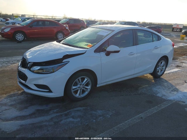 1G1BE5SM6H7163268 Chevrolet Cruze Lt Auto