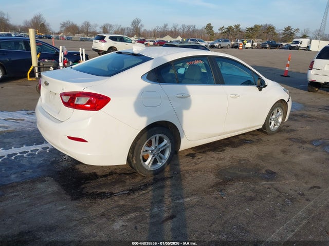1G1BE5SM6H7163268 Chevrolet Cruze Lt Auto