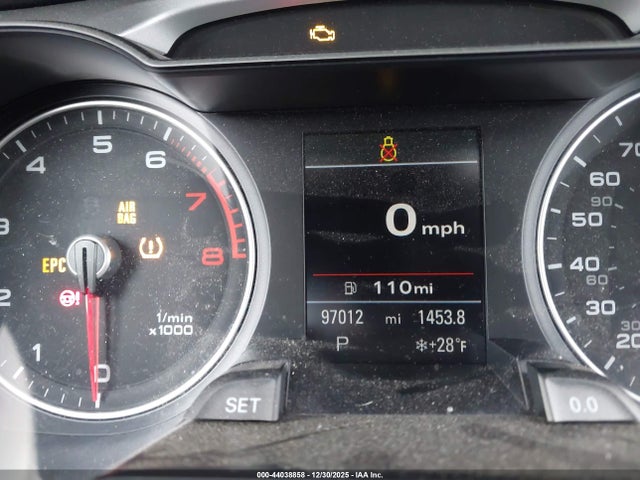 2015 Audi A4 2.0t Premium მანქანა იყიდება აუქციონზე, vin: WAUFFAFL5FN031754, აუქციონის ნომერი: 44038858