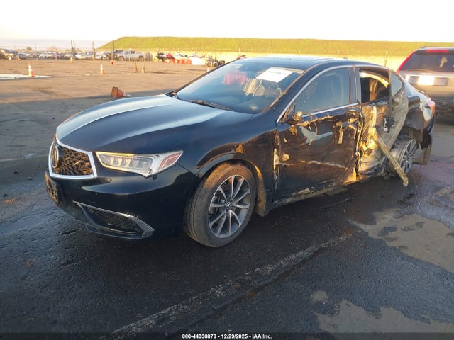 2018 ACURA TLX 19UUB2F55JA008523 Photo 1