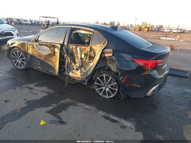 2018 ACURA TLX 19UUB2F55JA008523 Photo 2