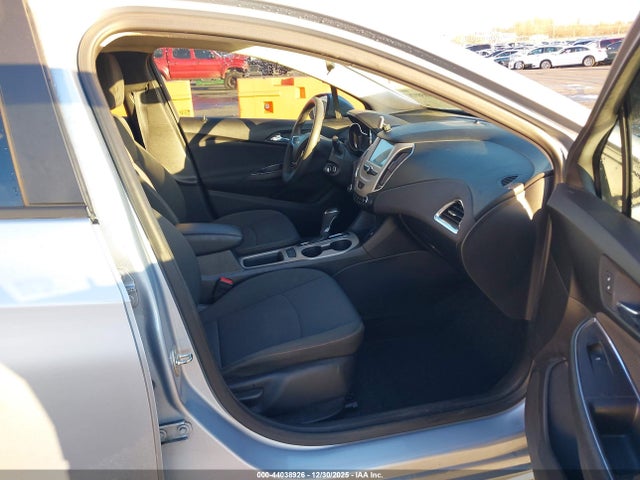 1G1BC5SM1J7143148 Chevrolet Cruze Ls Auto