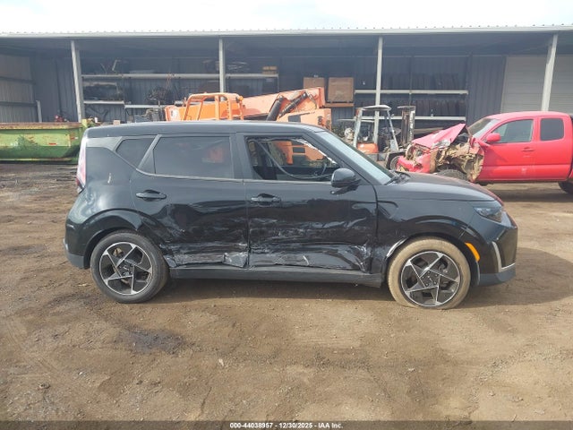 KNDJ33AU1P7852566 KIA SOUL EX