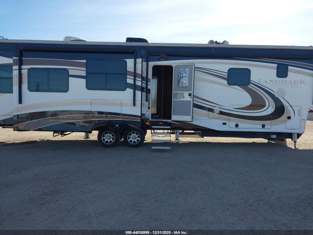 5SFBG4326GE313184 Heartland Landmark 40&#039; 5th Wheel